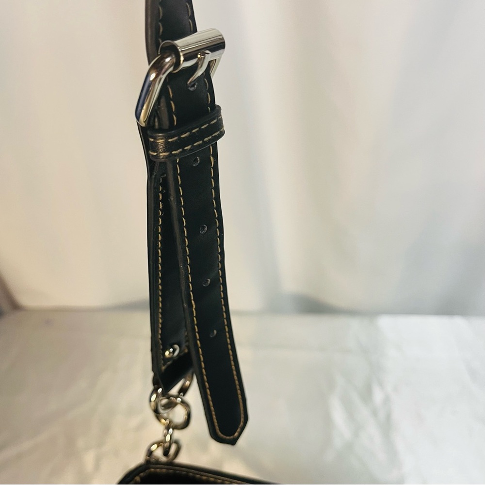 Chaps Black and Cream Crossbody Bag - Picture 8 of 12